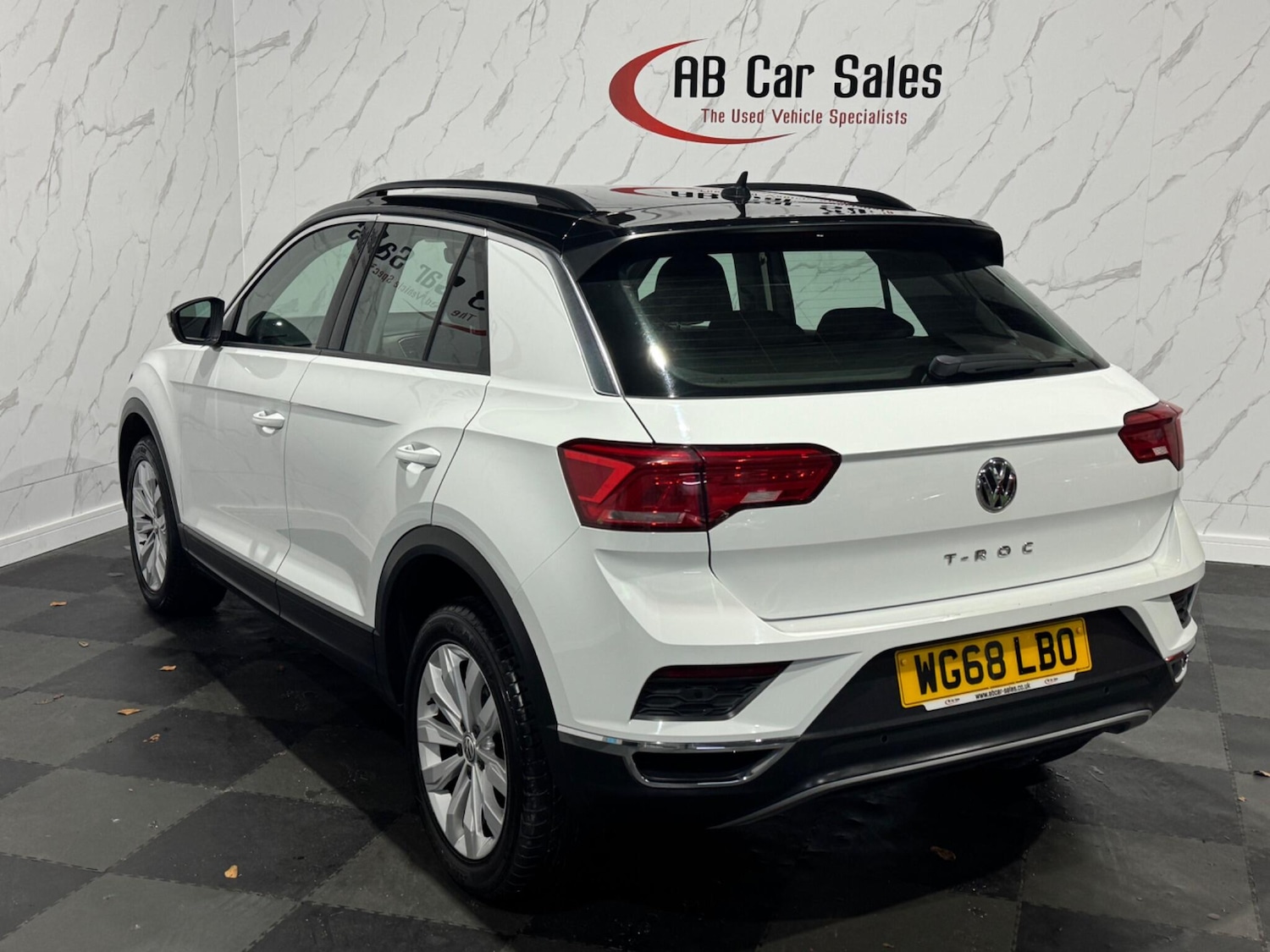 Used Volkswagen T-Roc 2018 for sale - 76689000: Photo 10