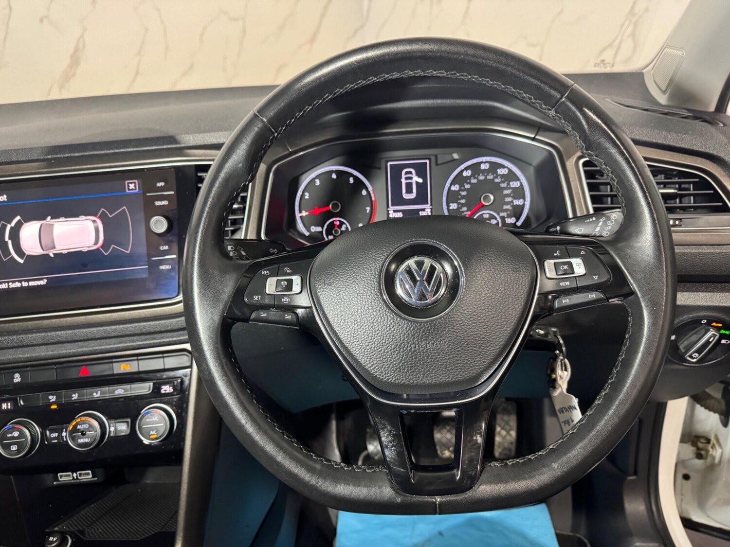 Used Volkswagen T-Roc 2018 for sale - 76689000: Photo 31