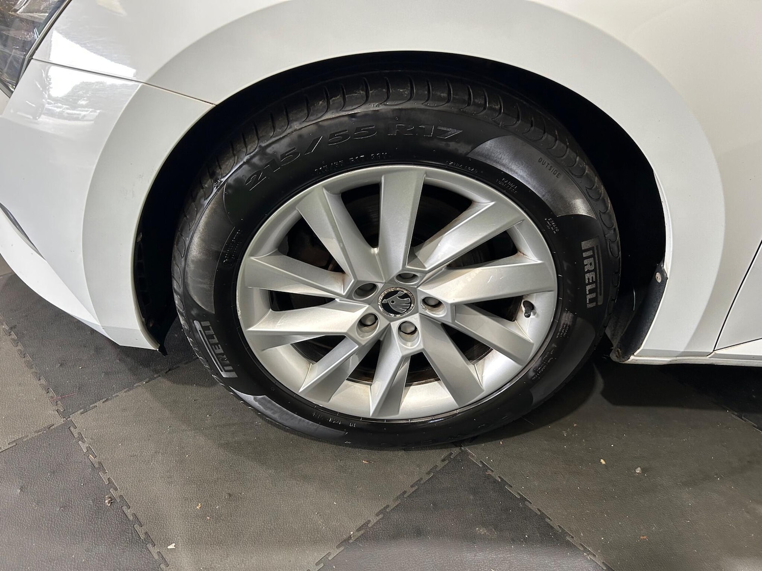 Used Skoda Superb 2017 for sale - 76988622: Photo 11