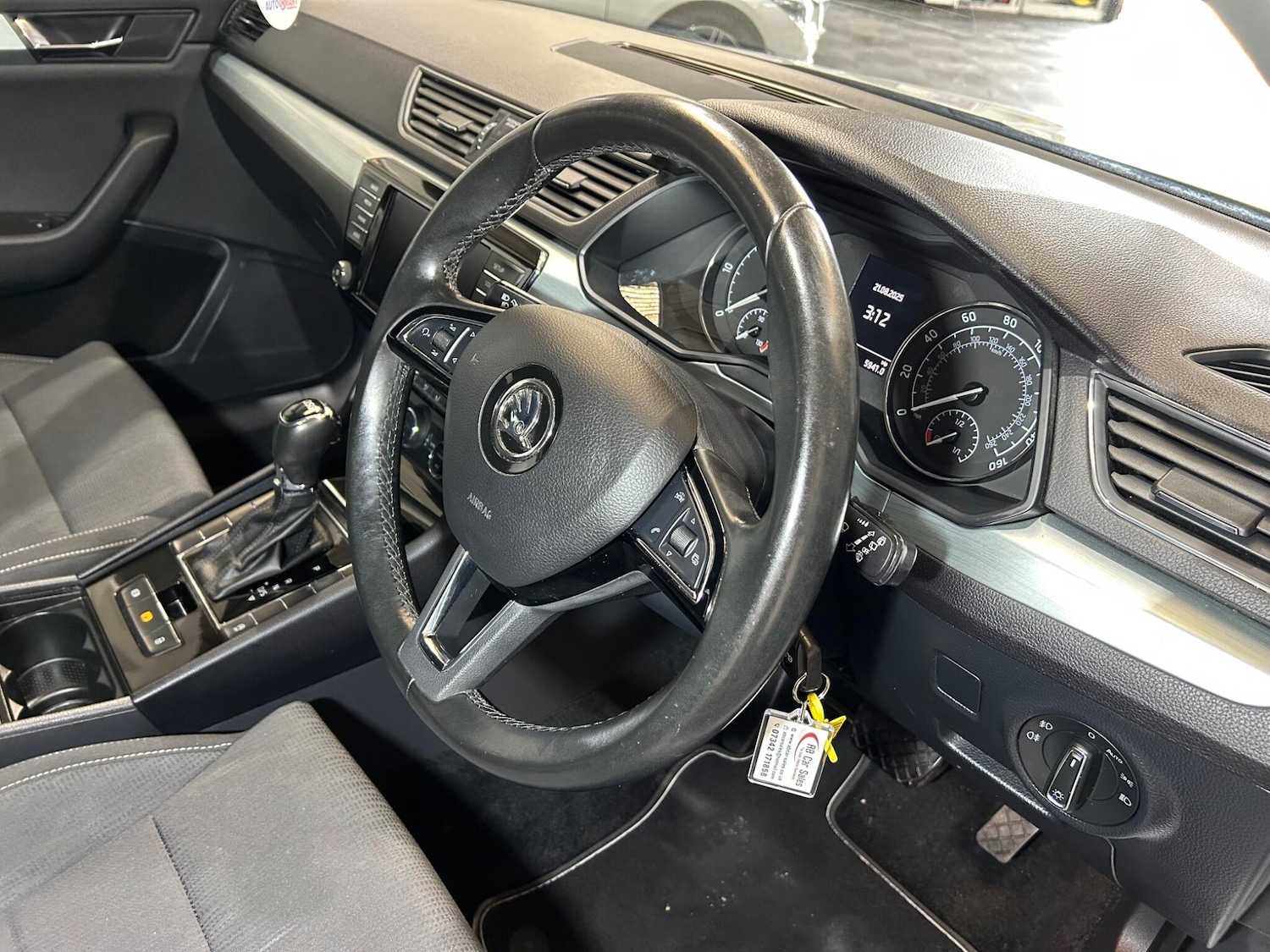 Used Skoda Superb 2017 for sale - 76988622: Photo 21