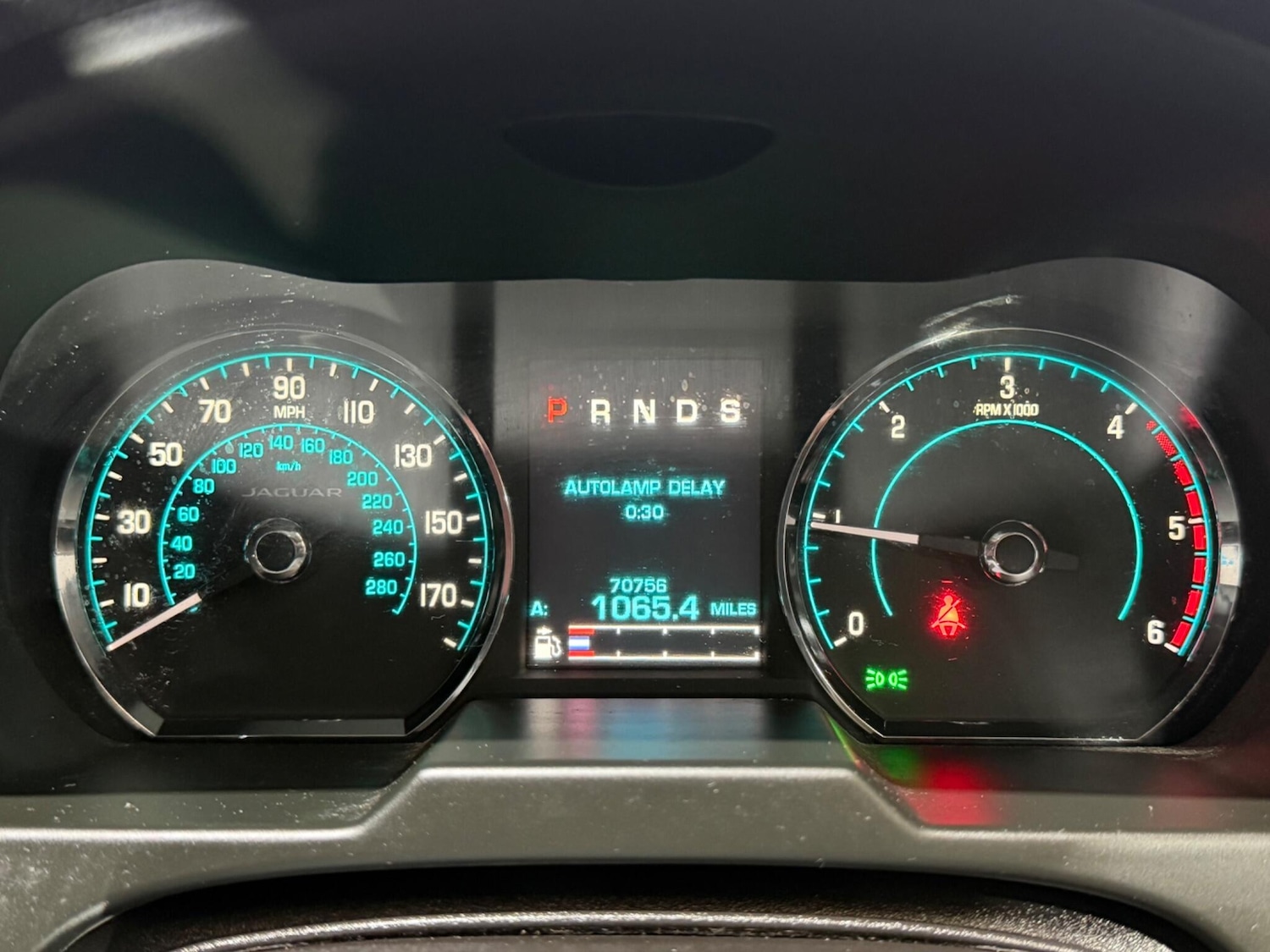 Used Jaguar XF 2015 for sale - 77425866: Photo 32