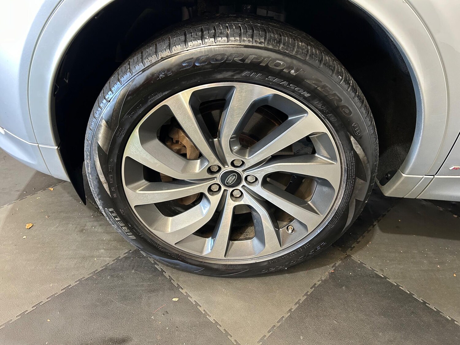 Used Land Rover Discovery Sport for sale - 76072550: Photo 12