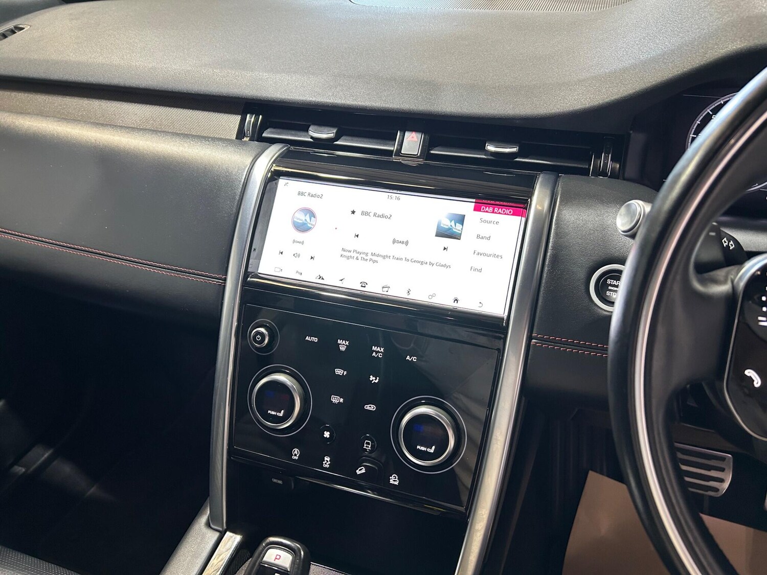 Used Land Rover Discovery Sport for sale - 76072550: Photo 23