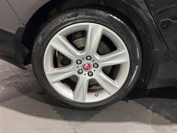 Used Jaguar XE 2018 for sale - 75089359: Photo 14
