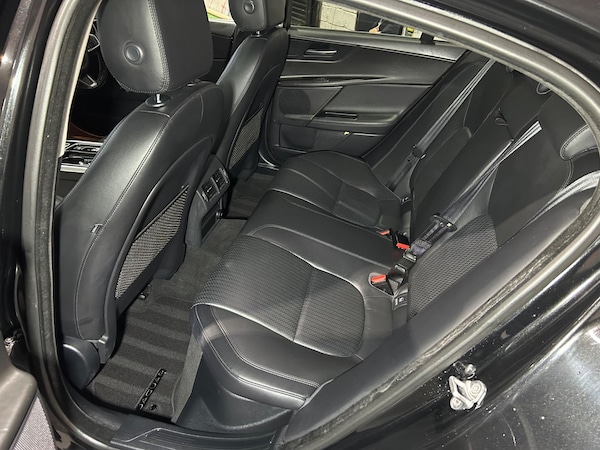 Used Jaguar XE 2018 for sale - 75089359: Photo 19