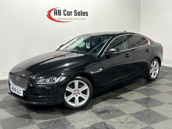 Used Jaguar XE 2018 for sale - 75089359: Photo 1