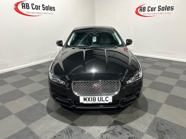 Used Jaguar XE 2018 for sale - 75089359: Photo 3
