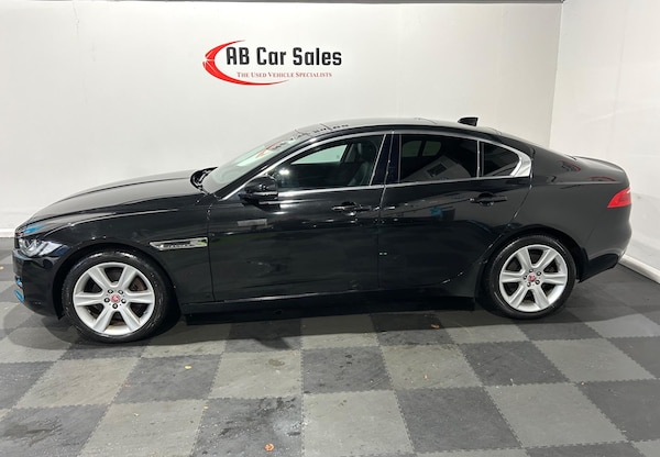 Used Jaguar XE 2018 for sale - 75089359: Photo 5