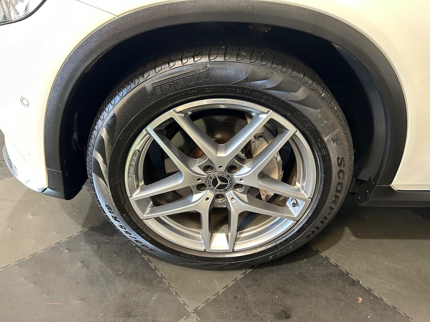 Used Mercedes-Benz GLC 2018 for sale - 76992849: Photo 12