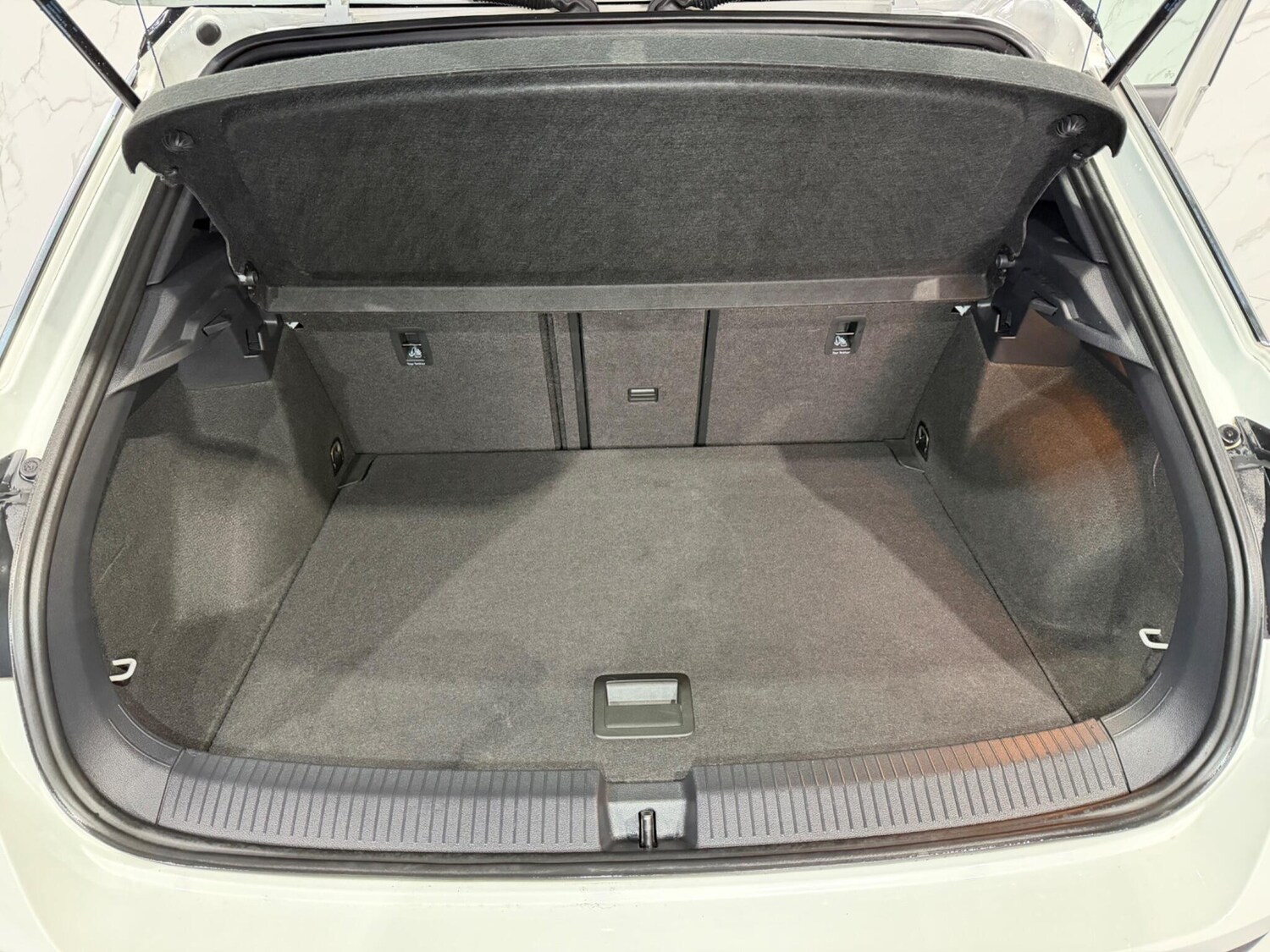 Used Volkswagen T-Roc 2019 for sale - 77242556: Photo 18