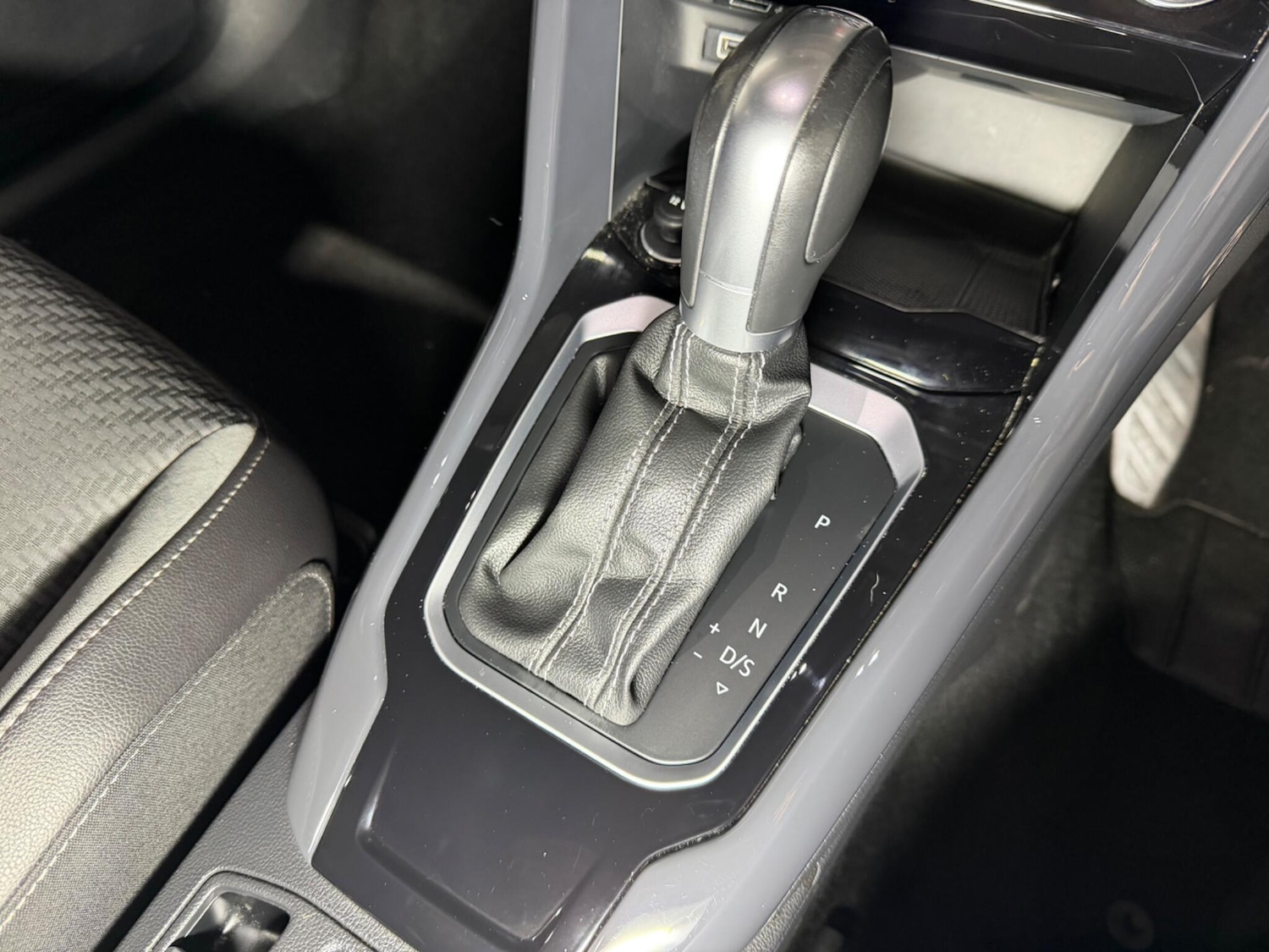 Used Volkswagen T-Roc 2019 for sale - 77242556: Photo 22