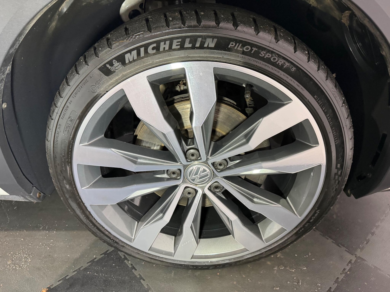 Used Volkswagen T-Roc 2019 for sale - 77242556: Photo 33