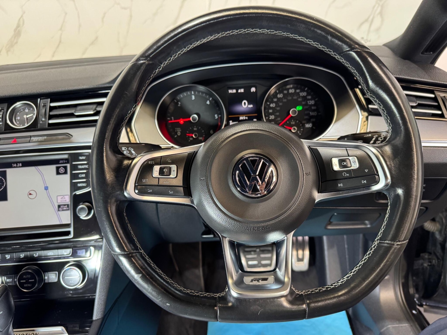 Used Volkswagen Passat for sale - 77626325: Photo 25