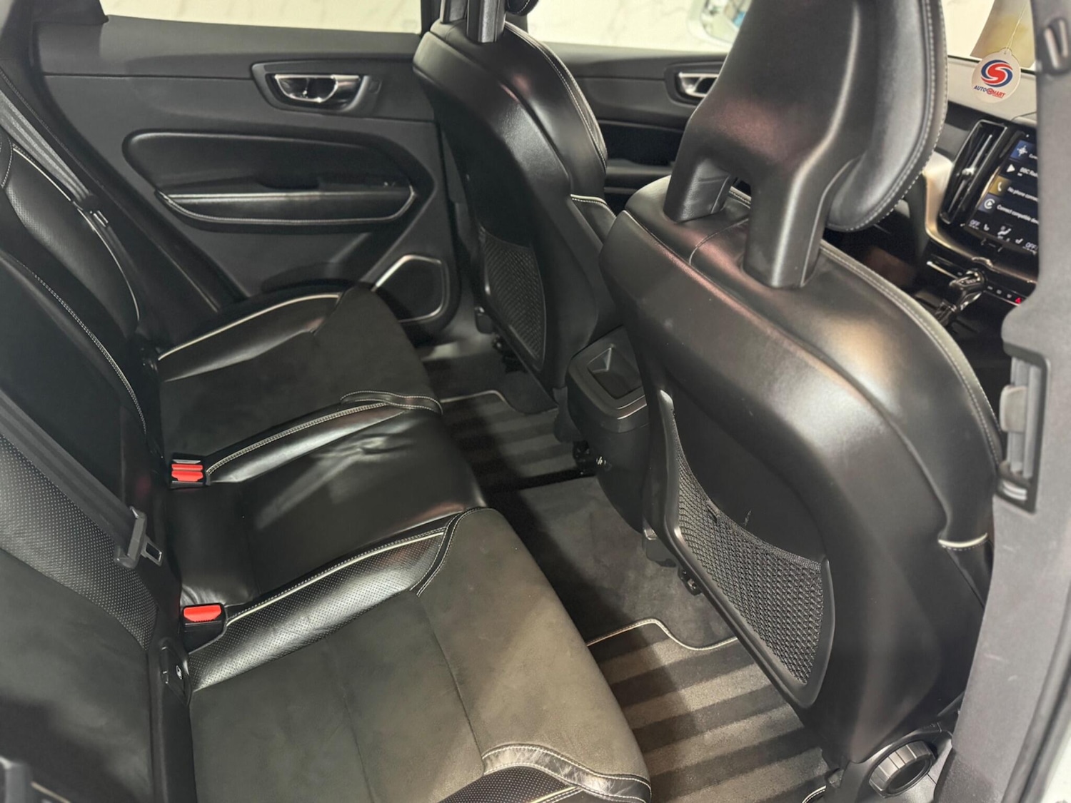 Used Volvo XC60 2018 for sale - 76989379: Photo 14