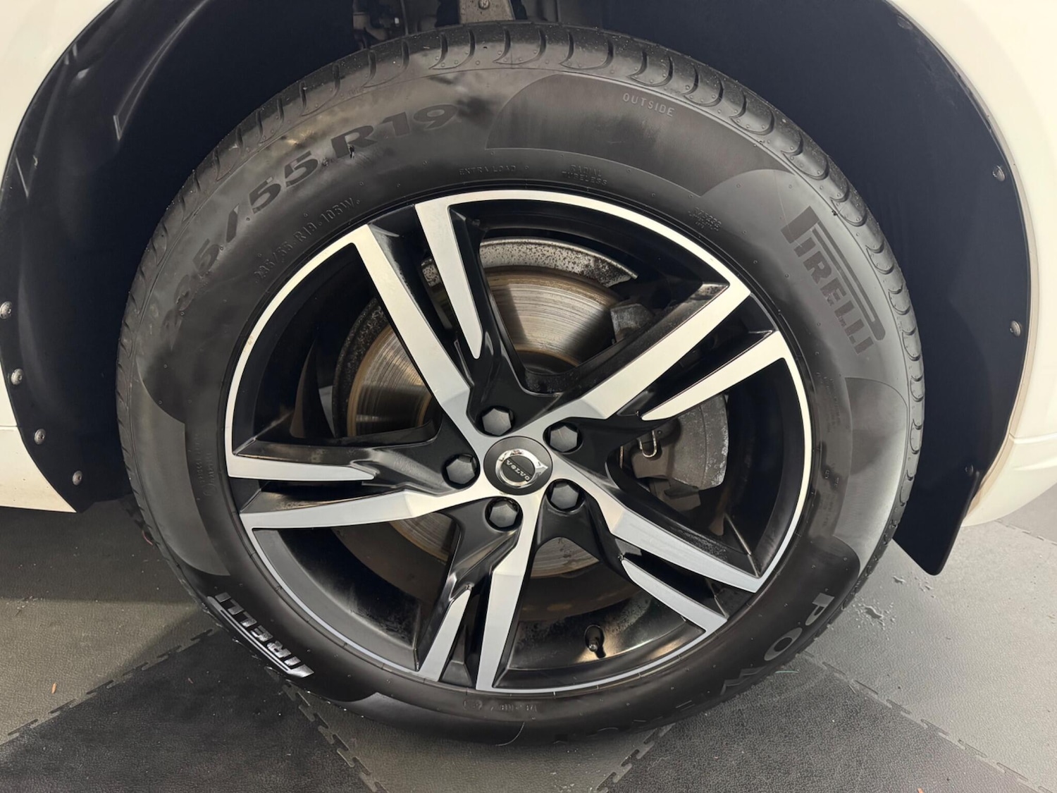 Used Volvo XC60 2018 for sale - 76989379: Photo 30