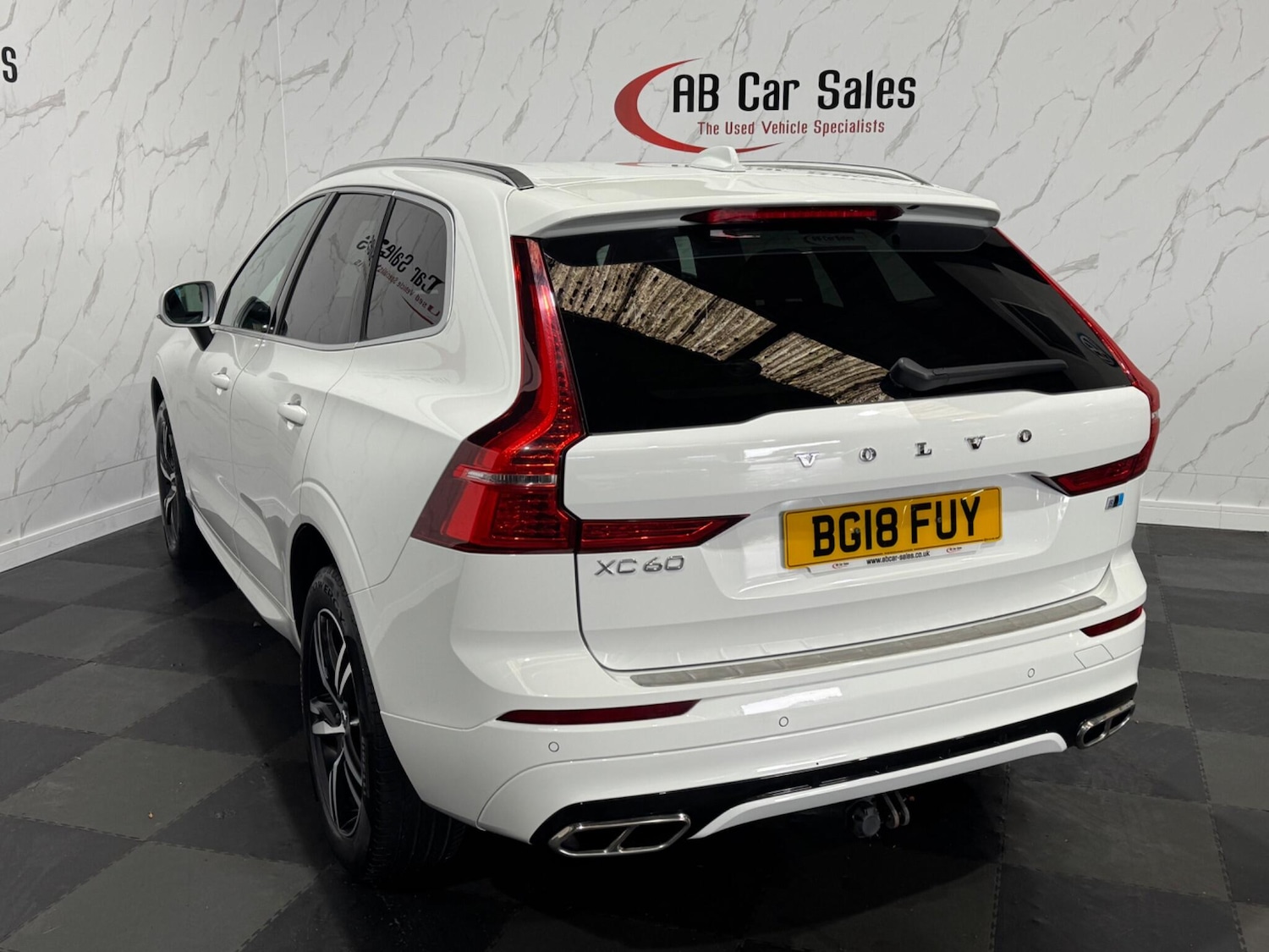 Used Volvo XC60 2018 for sale - 76989379: Photo 8