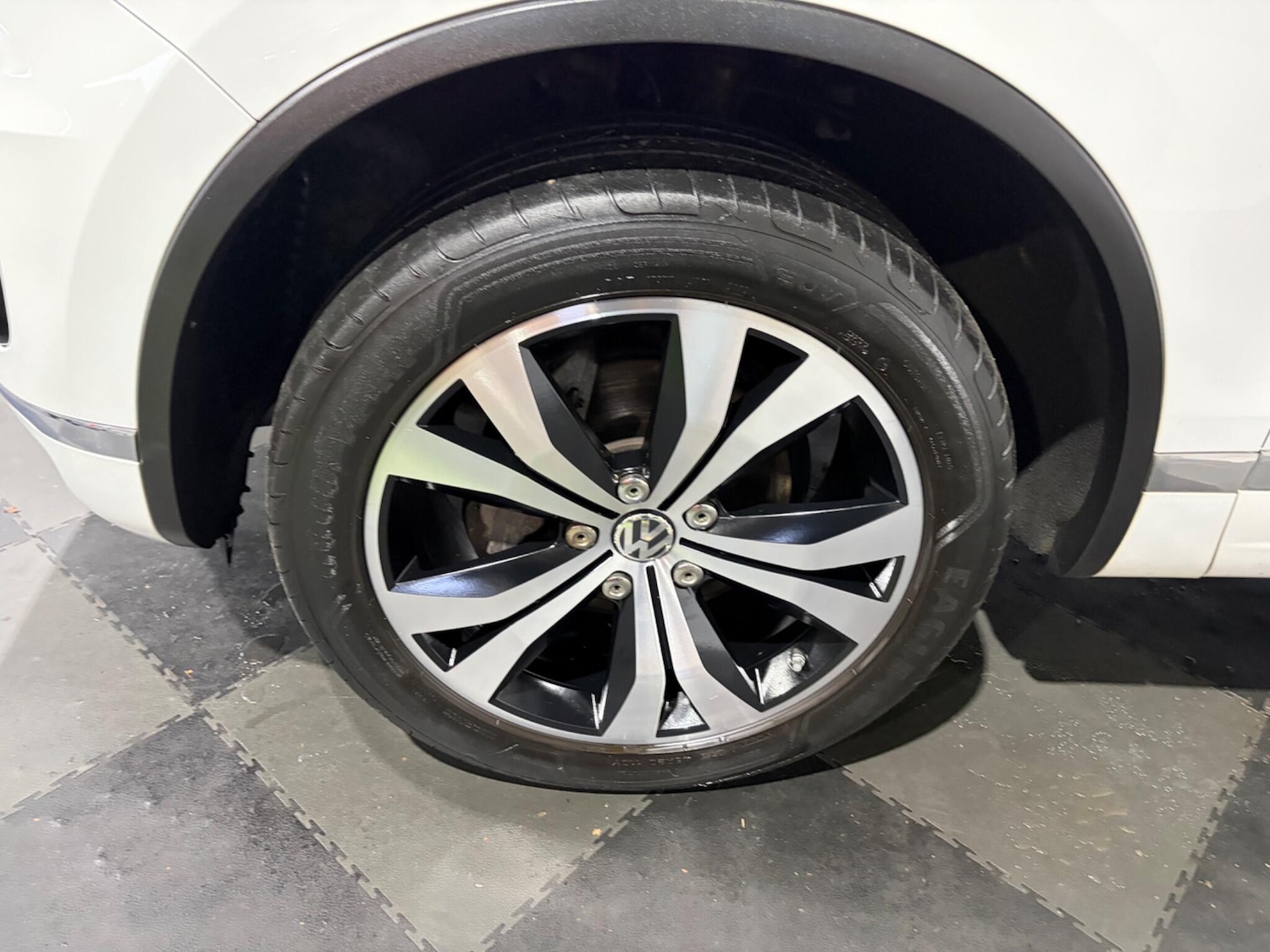 Used Volkswagen Touareg 2016 for sale - 77254910: Photo 11