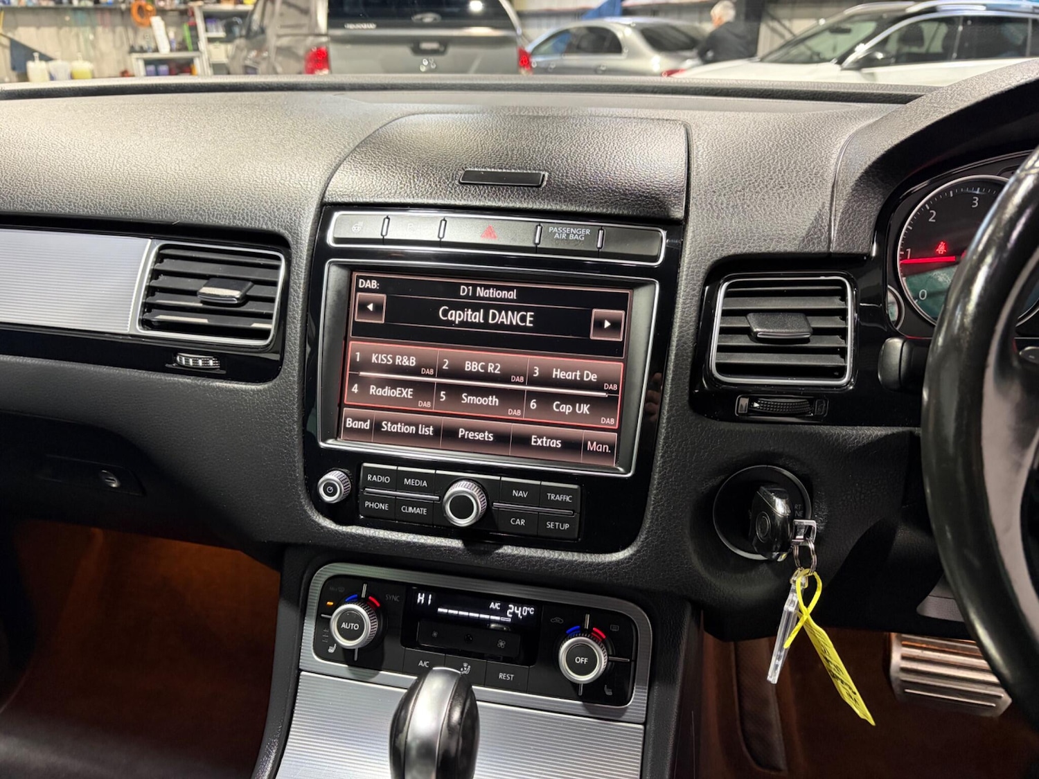 Used Volkswagen Touareg 2016 for sale - 77254910: Photo 26