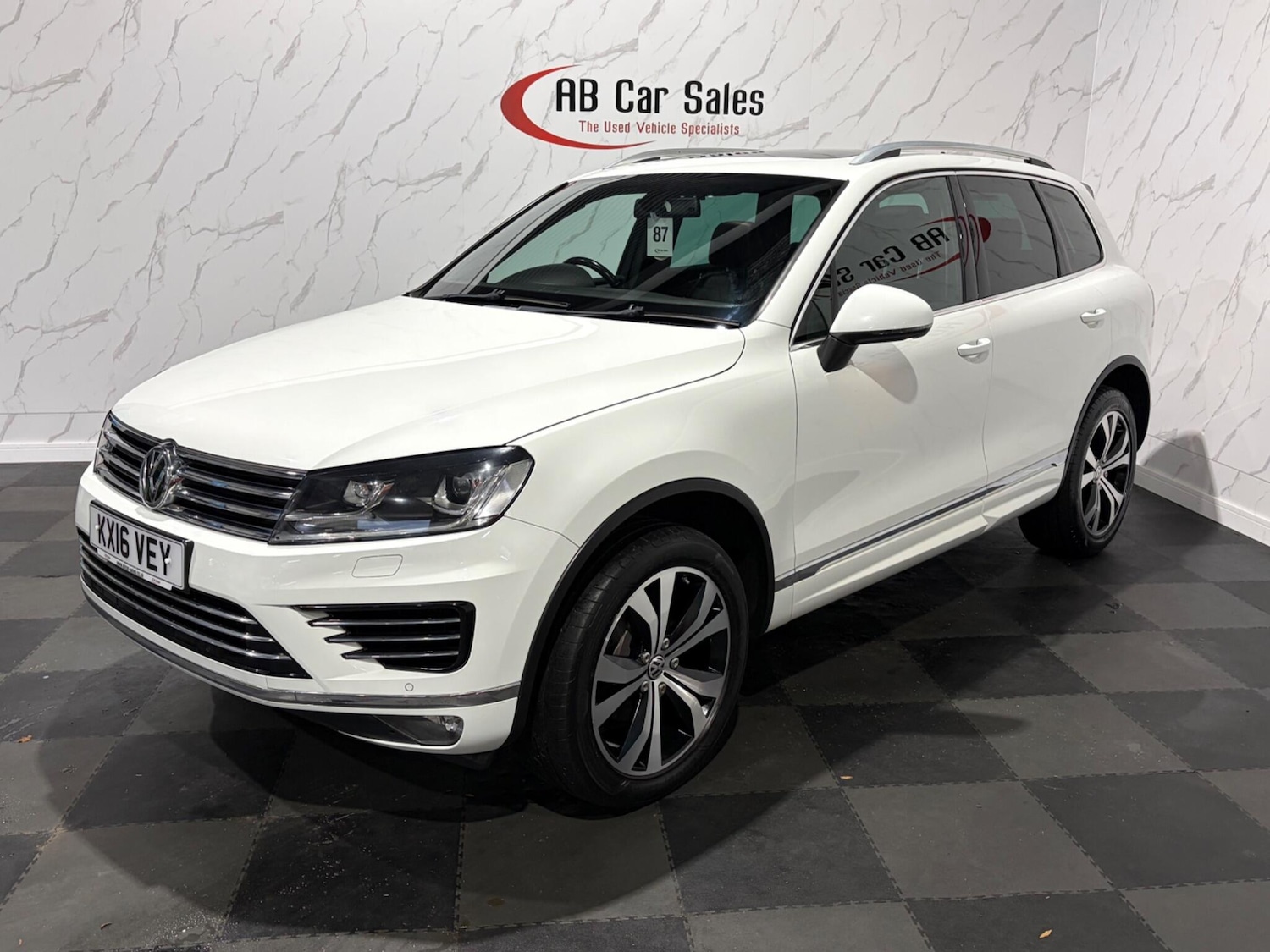 Used Volkswagen Touareg 2016 for sale - 77254910: Photo 5