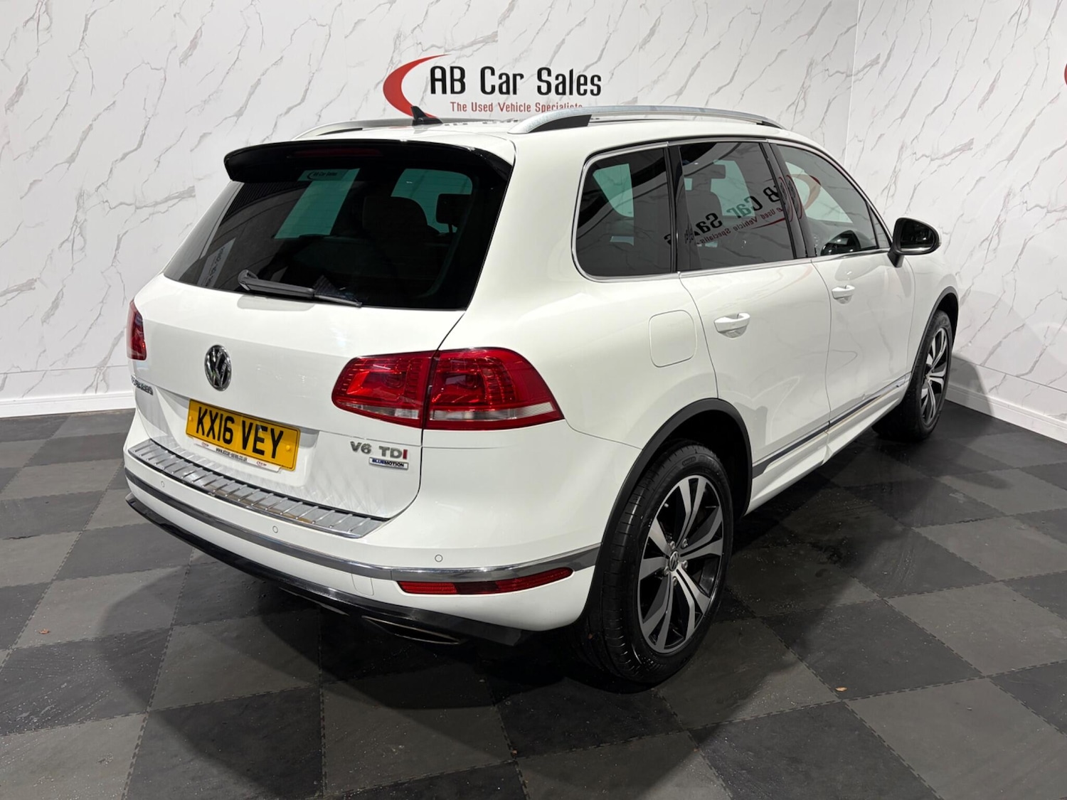 Used Volkswagen Touareg 2016 for sale - 77254910: Photo 8