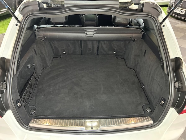 Used Mercedes-Benz C-Class 2015 for sale - 75141135: Photo 11