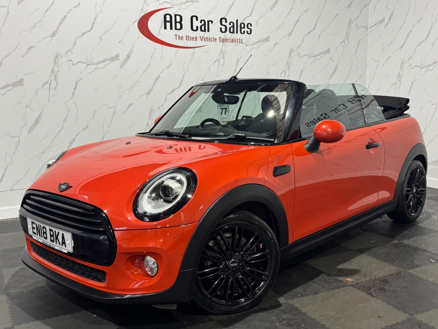 Used MINI Convertible 2018 for sale - 76832337: Photo 1