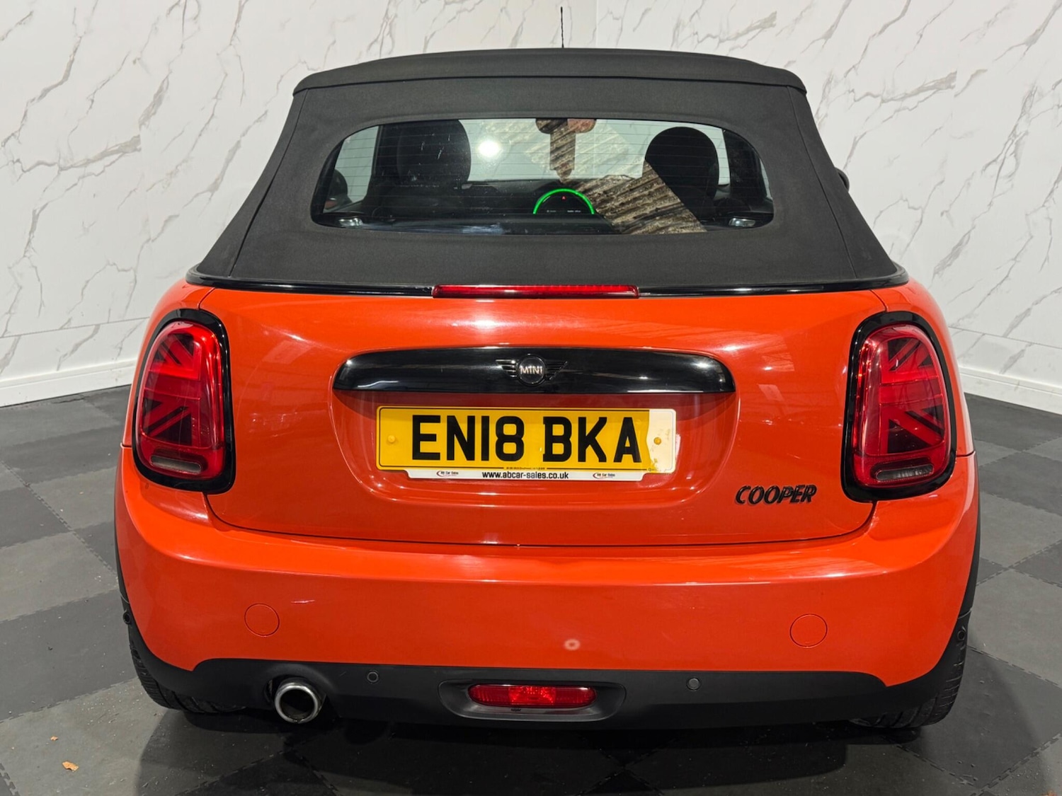 Used MINI Convertible 2018 for sale - 76832337: Photo 14