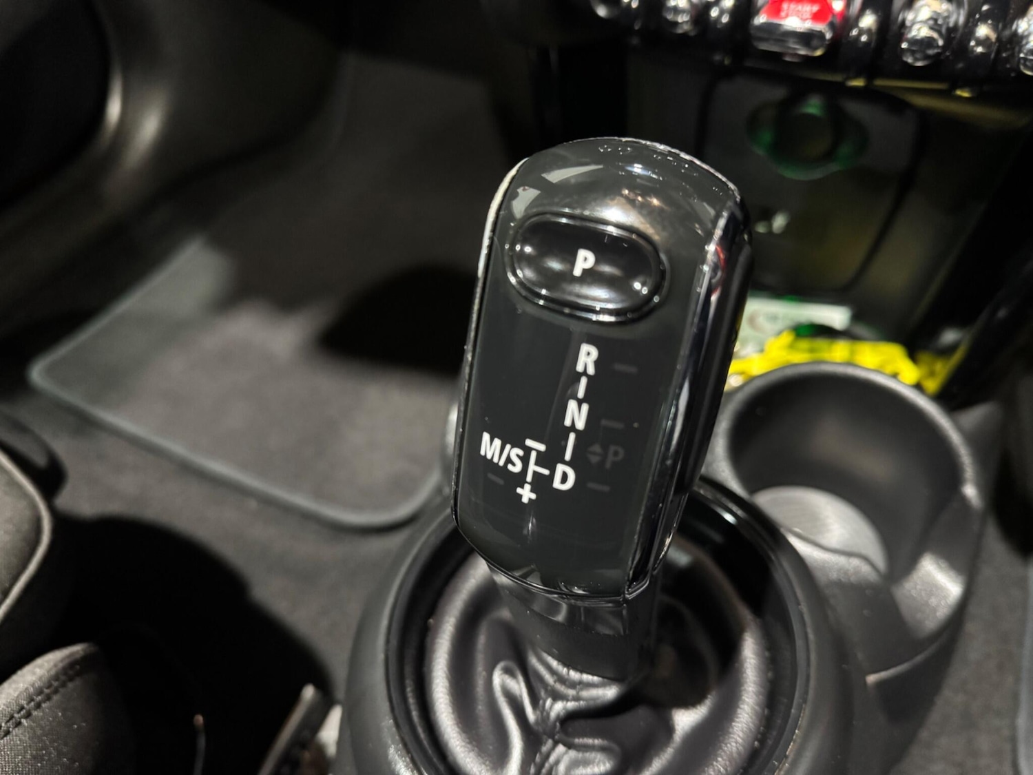 Used MINI Convertible 2018 for sale - 76832337: Photo 23