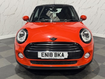 Used MINI Convertible 2018 for sale - 76832337: Photo