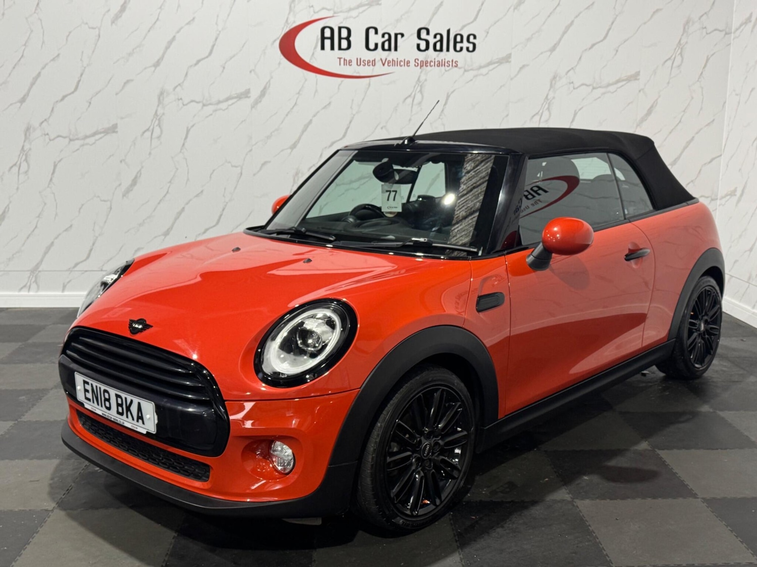 Used MINI Convertible 2018 for sale - 76832337: Photo 4