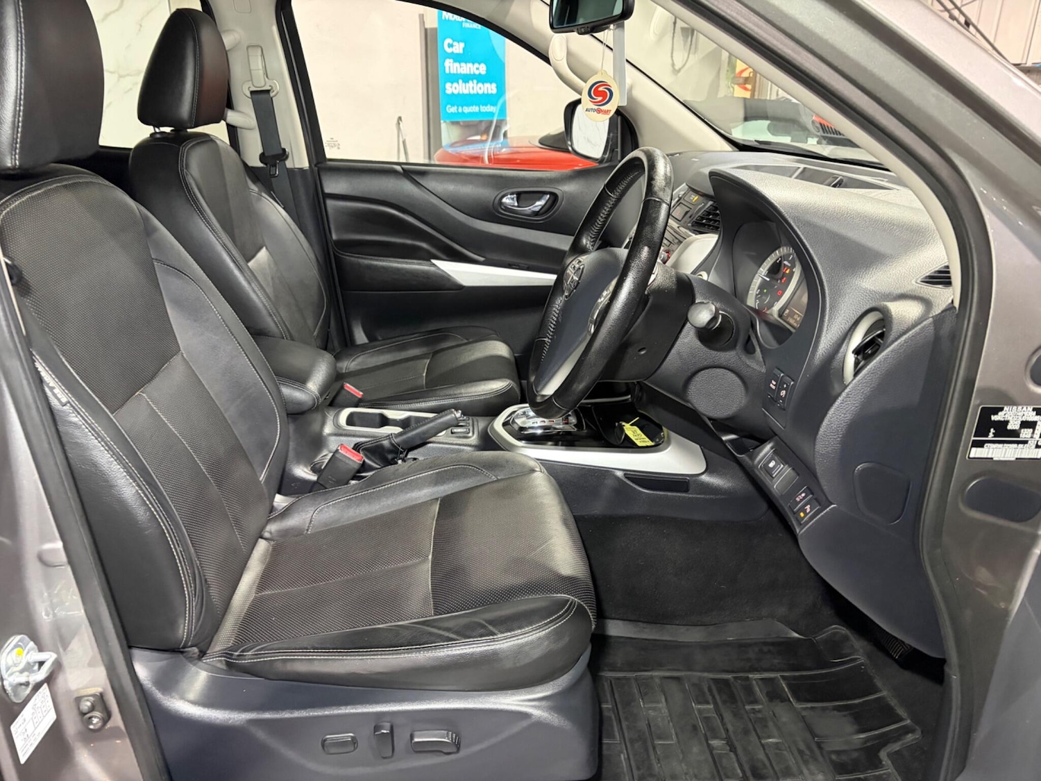 Used Nissan Navara 2018 for sale - 77268026: Photo 15