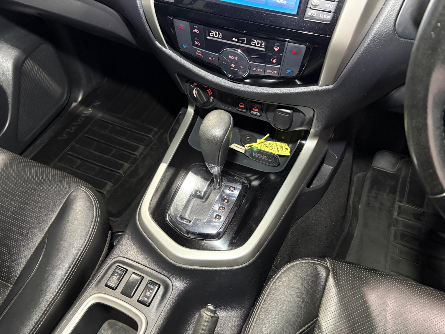 Used Nissan Navara 2018 for sale - 77268026: Photo 27