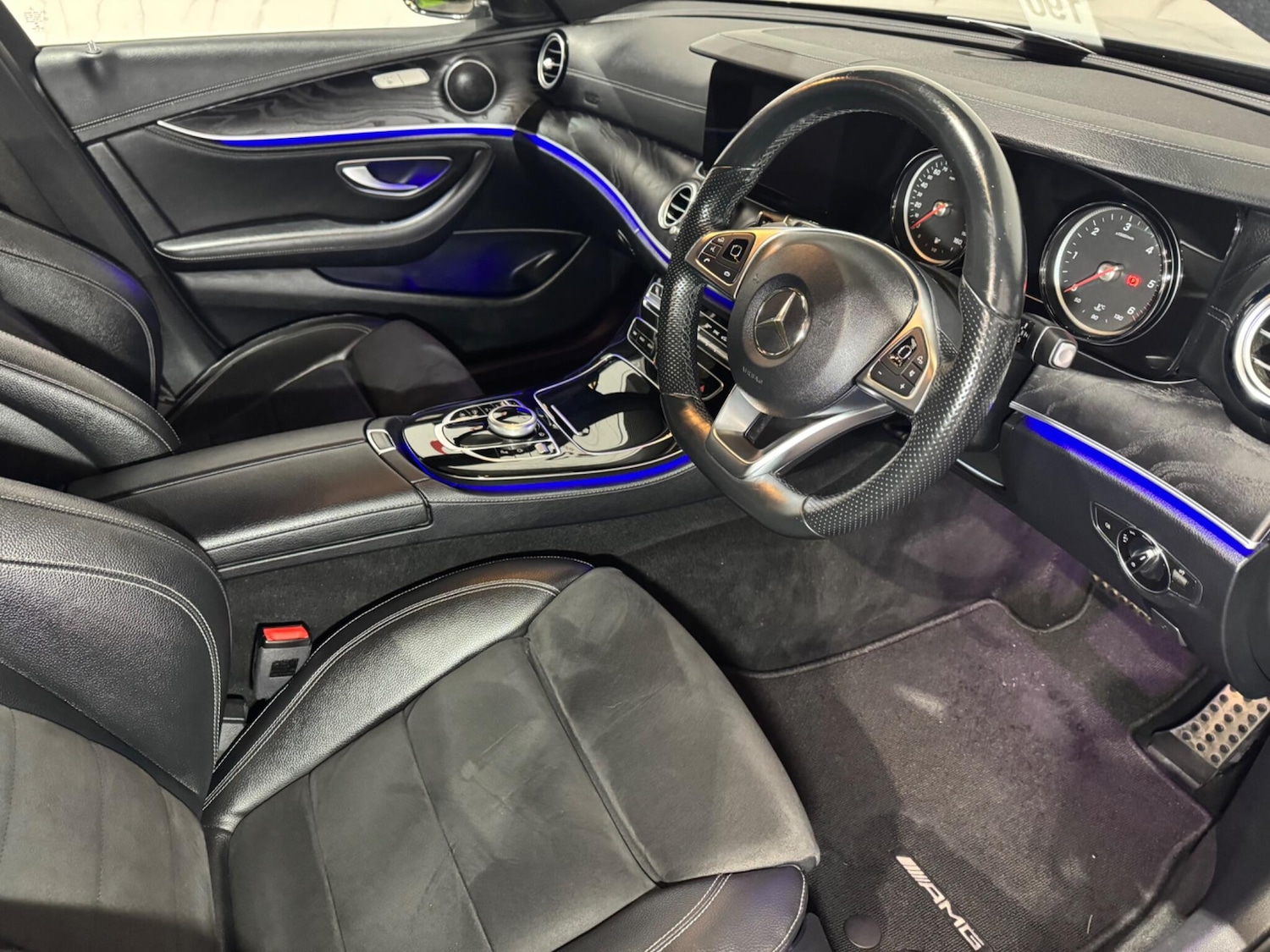 Used Mercedes-Benz E Class 2017 for sale - 76715343: Photo 11