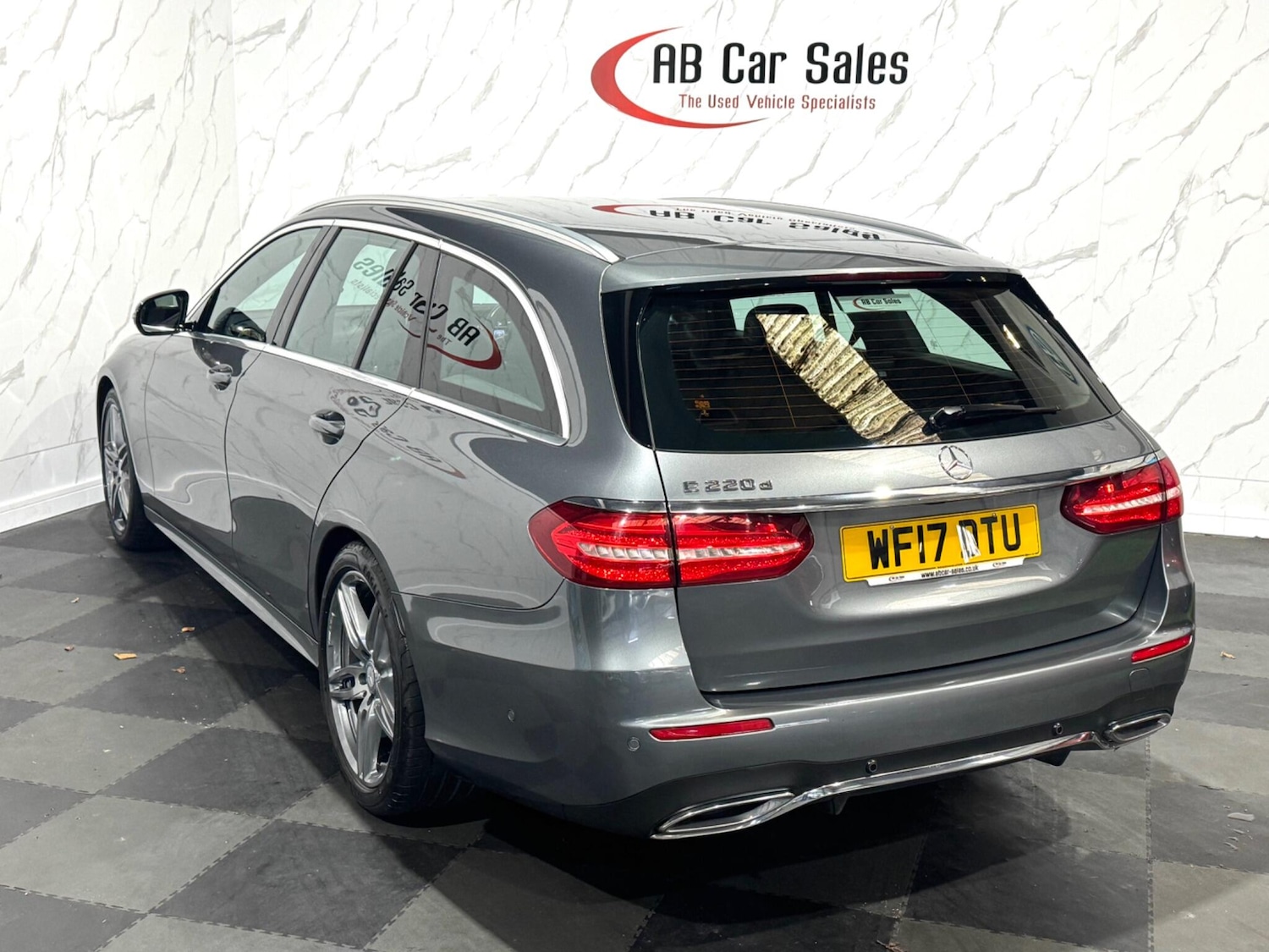 Used Mercedes-Benz E Class 2017 for sale - 76715343: Photo 8