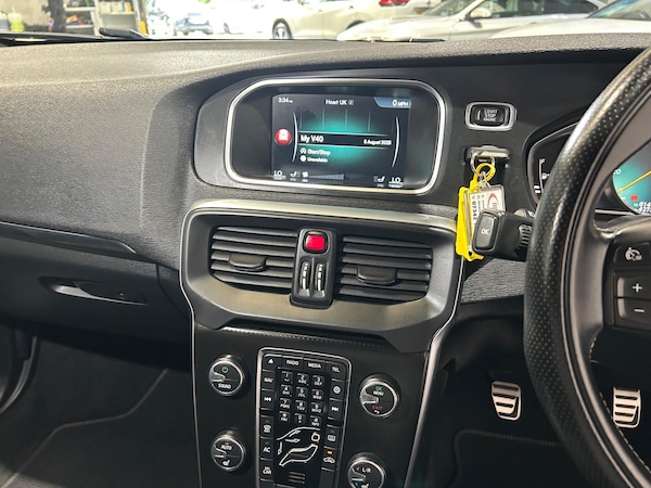 Used Volvo V40 2016 for sale - 75507065: Photo 25