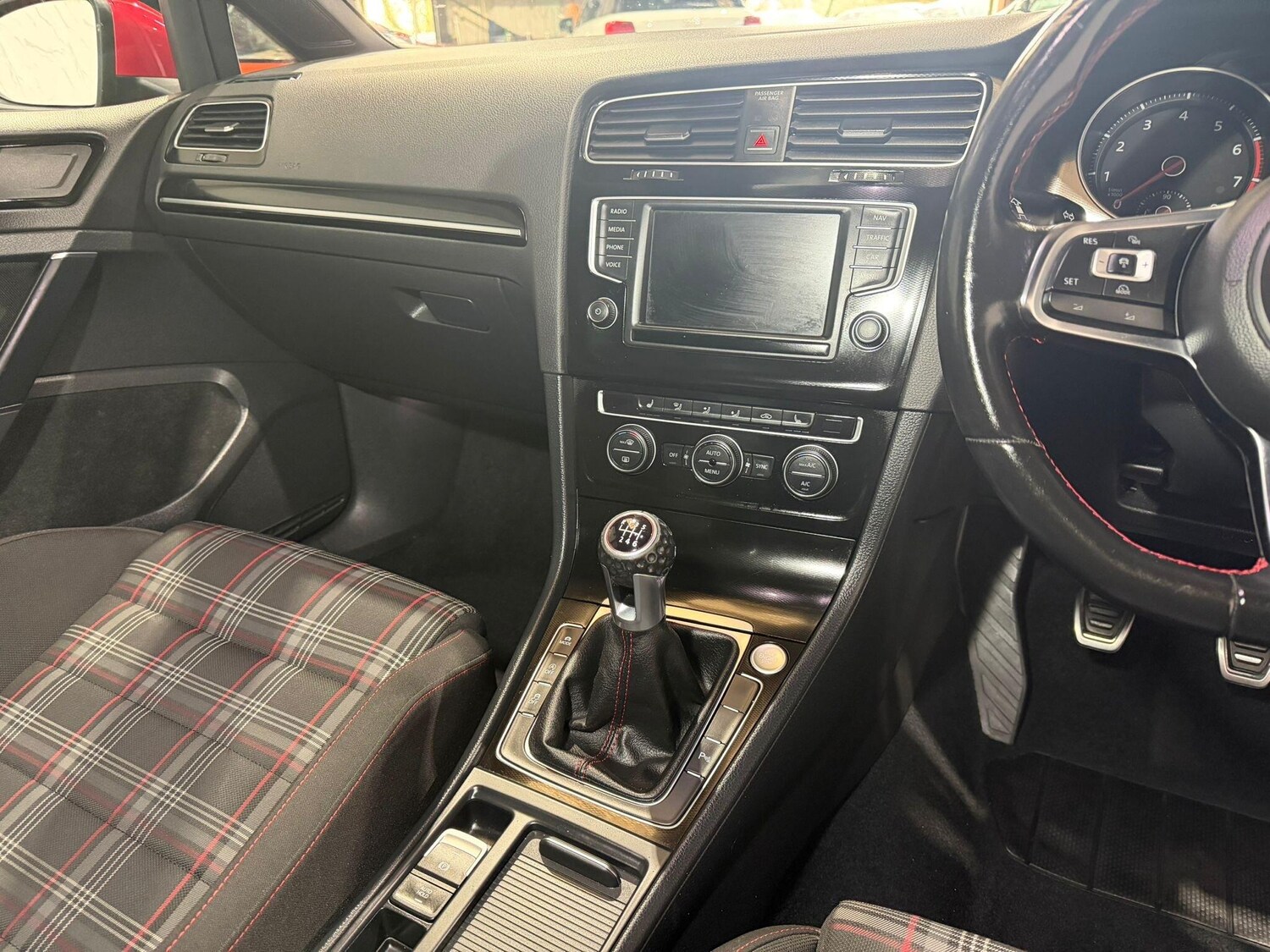 Used Volkswagen Golf 2016 for sale - 77586548: Photo 25