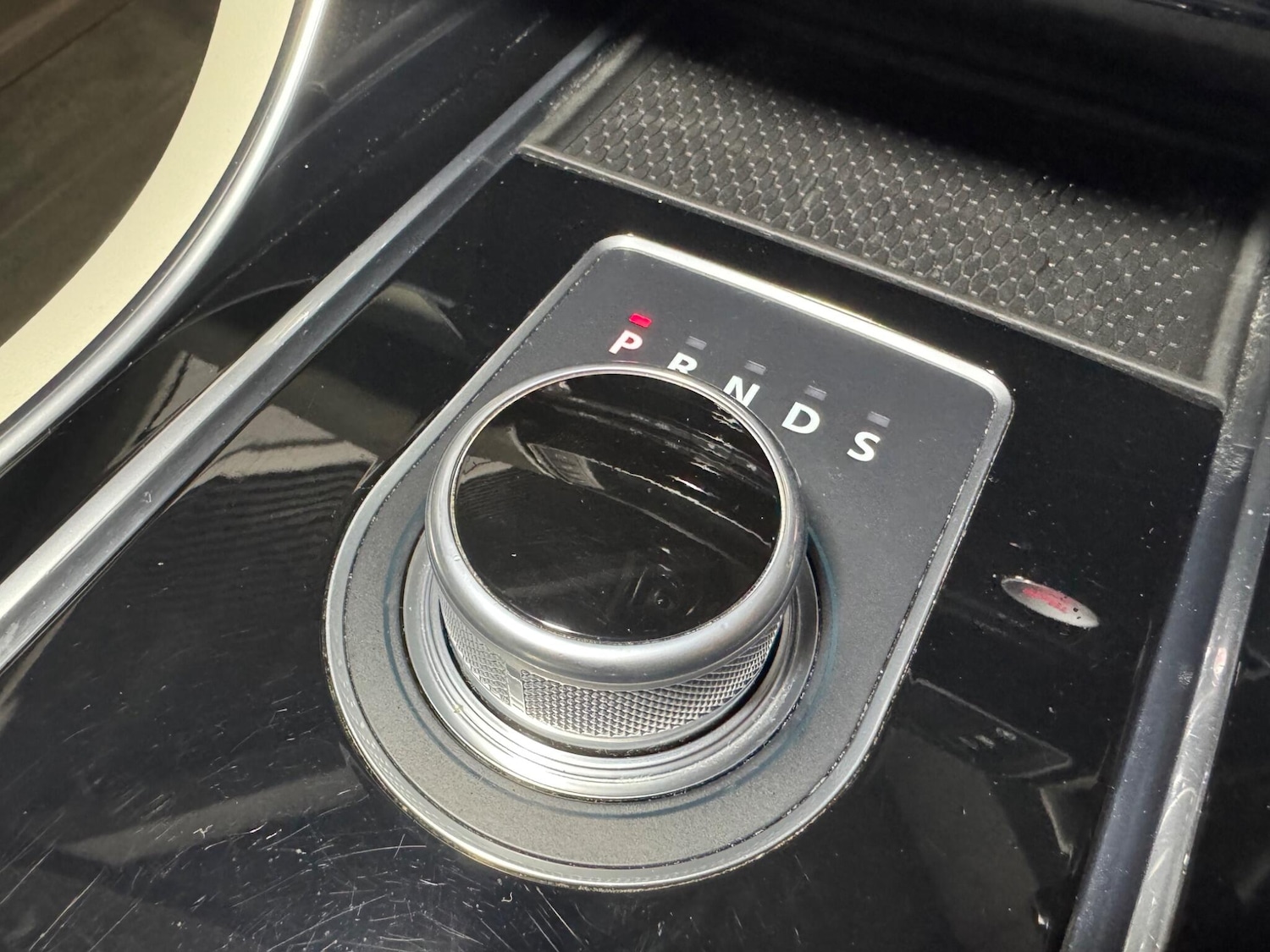 Used Jaguar XE 2016 for sale - 76714326: Photo 23