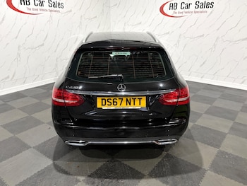 Used Mercedes-Benz C Class 2017 for sale - 76886676: Photo