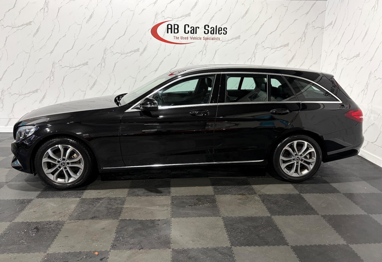 Used Mercedes-Benz C Class 2017 for sale - 76886676: Photo 5