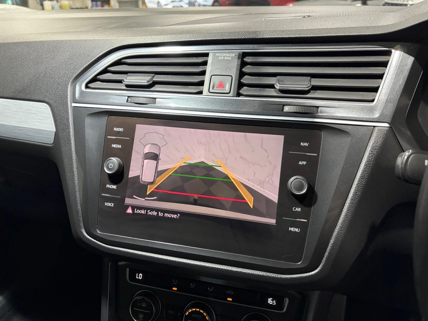 Used Volkswagen Tiguan for sale - 77216301: Photo 22