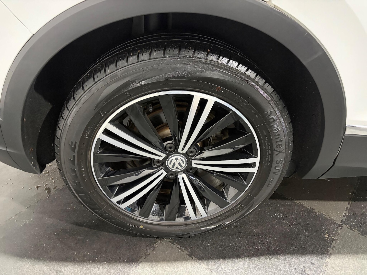 Used Volkswagen Tiguan for sale - 77216301: Photo 9