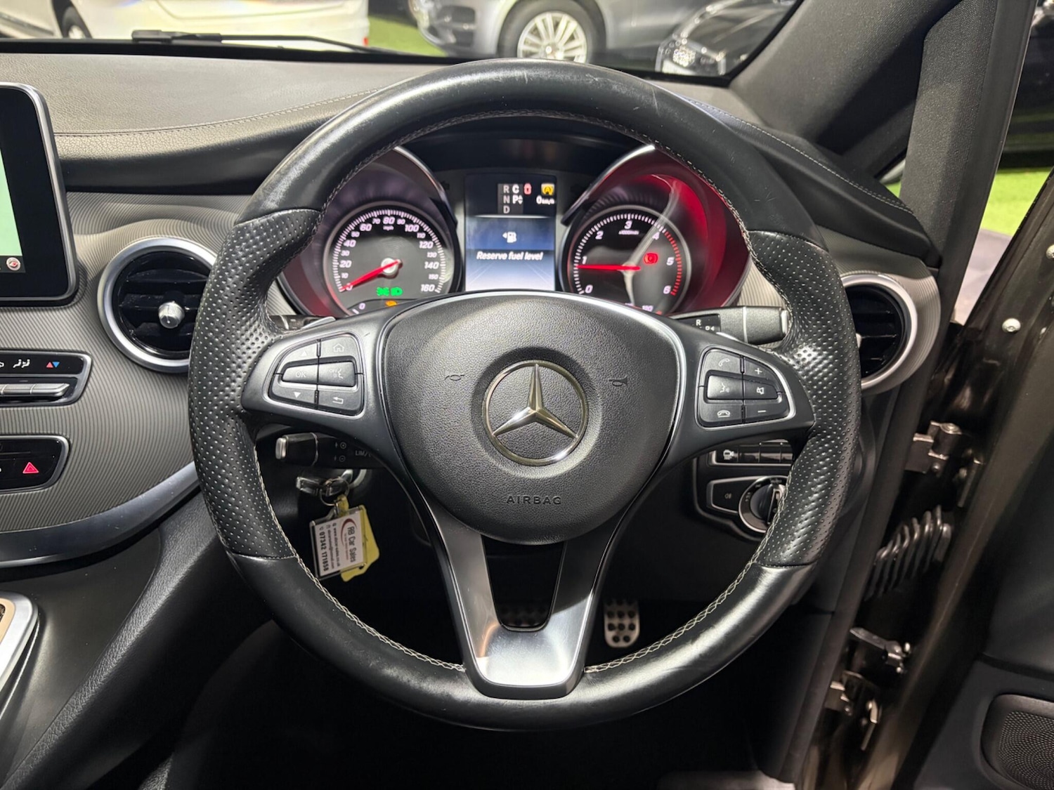 Used Mercedes-Benz V-Class 2017 for sale - 77376792: Photo 25