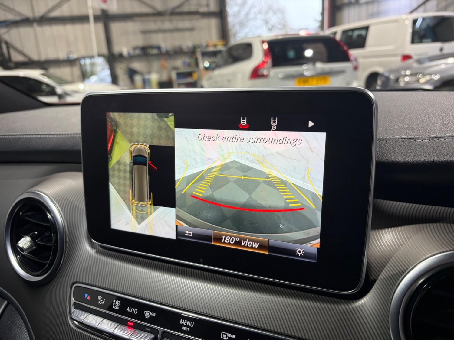 Used Mercedes-Benz V-Class 2017 for sale - 77376792: Photo 26