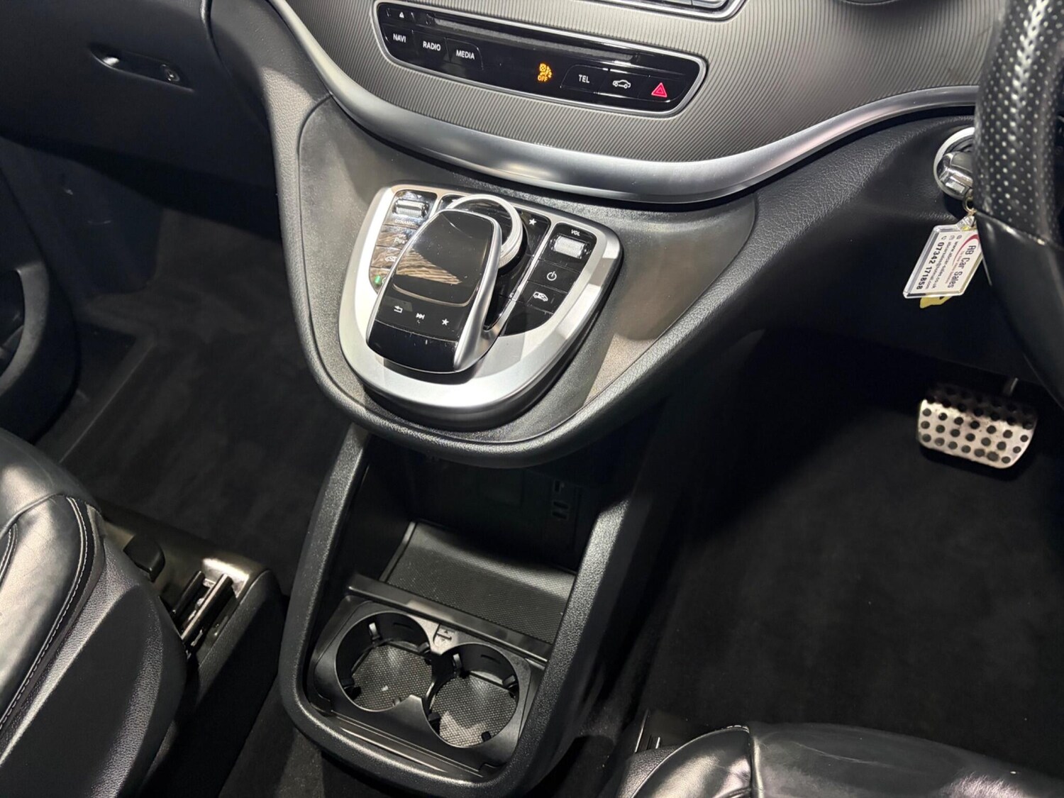 Used Mercedes-Benz V-Class 2017 for sale - 77376792: Photo 29