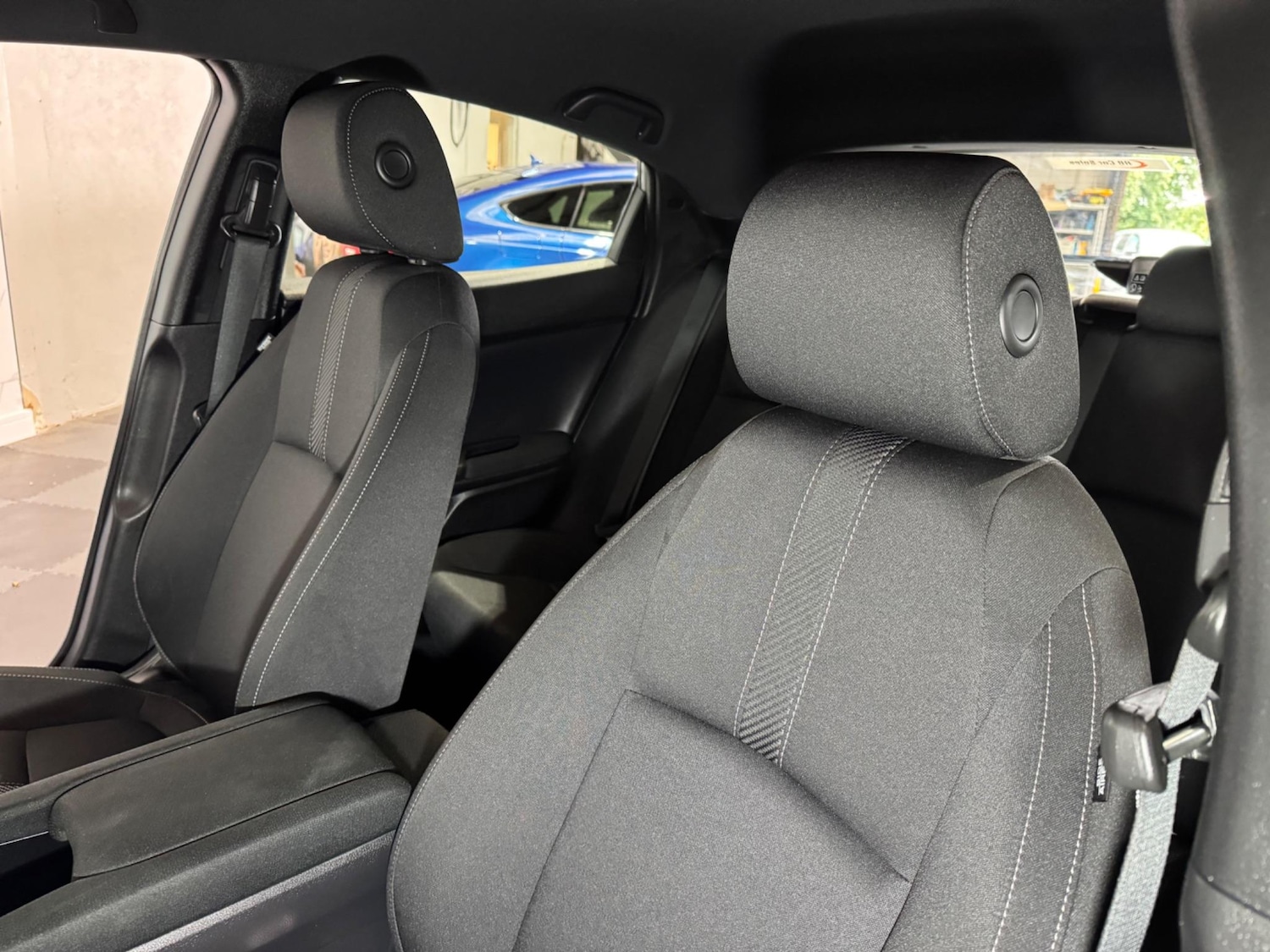 Used Honda Civic 2017 for sale - 76987996: Photo 21