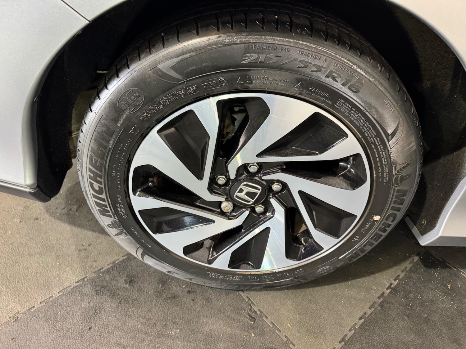 Used Honda Civic 2017 for sale - 76987996: Photo 26