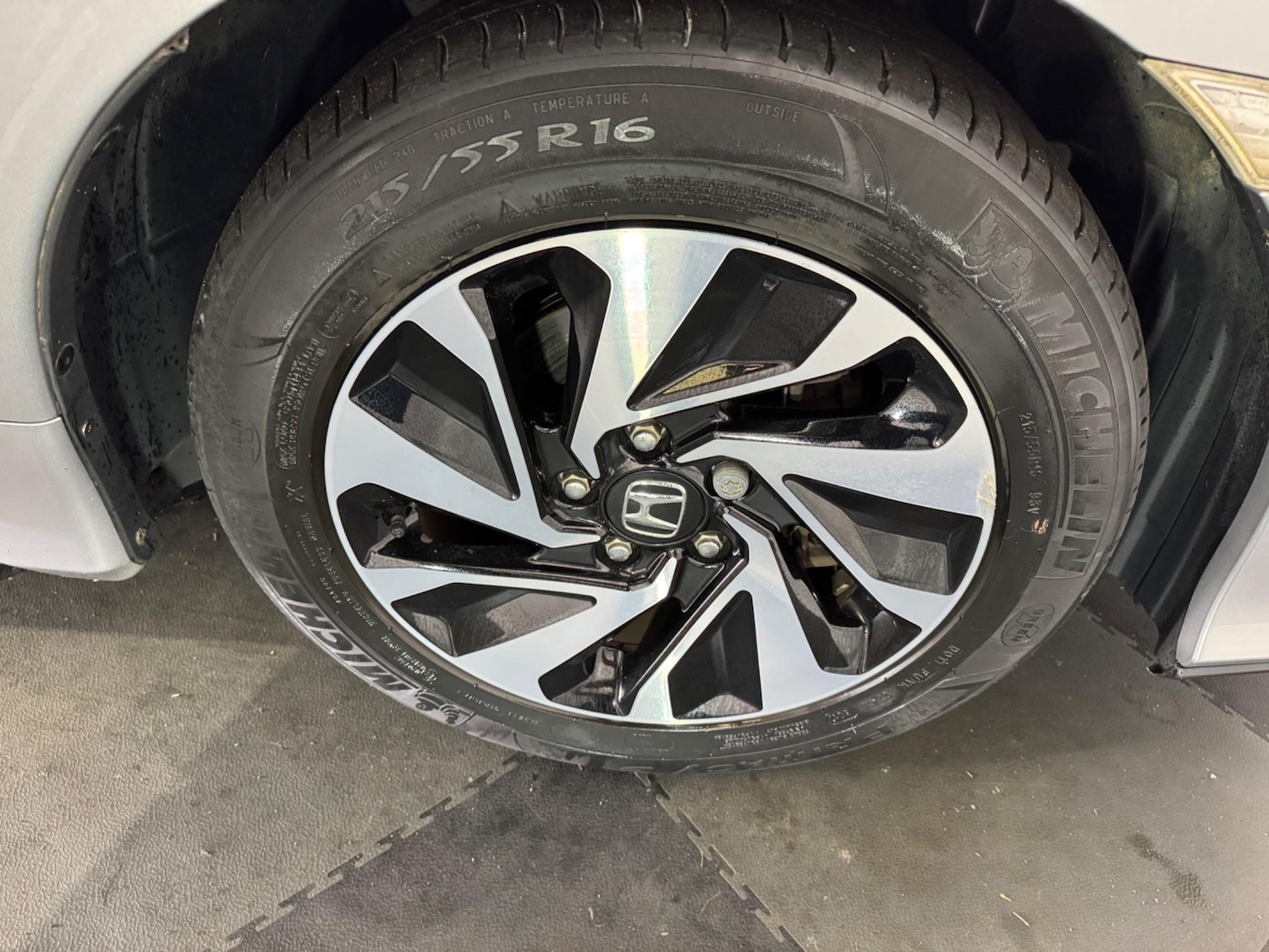 Used Honda Civic 2017 for sale - 76987996: Photo 27