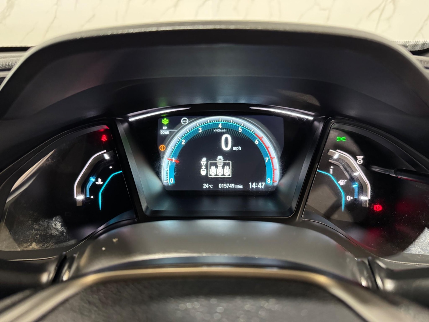 Used Honda Civic 2017 for sale - 76987996: Photo 29