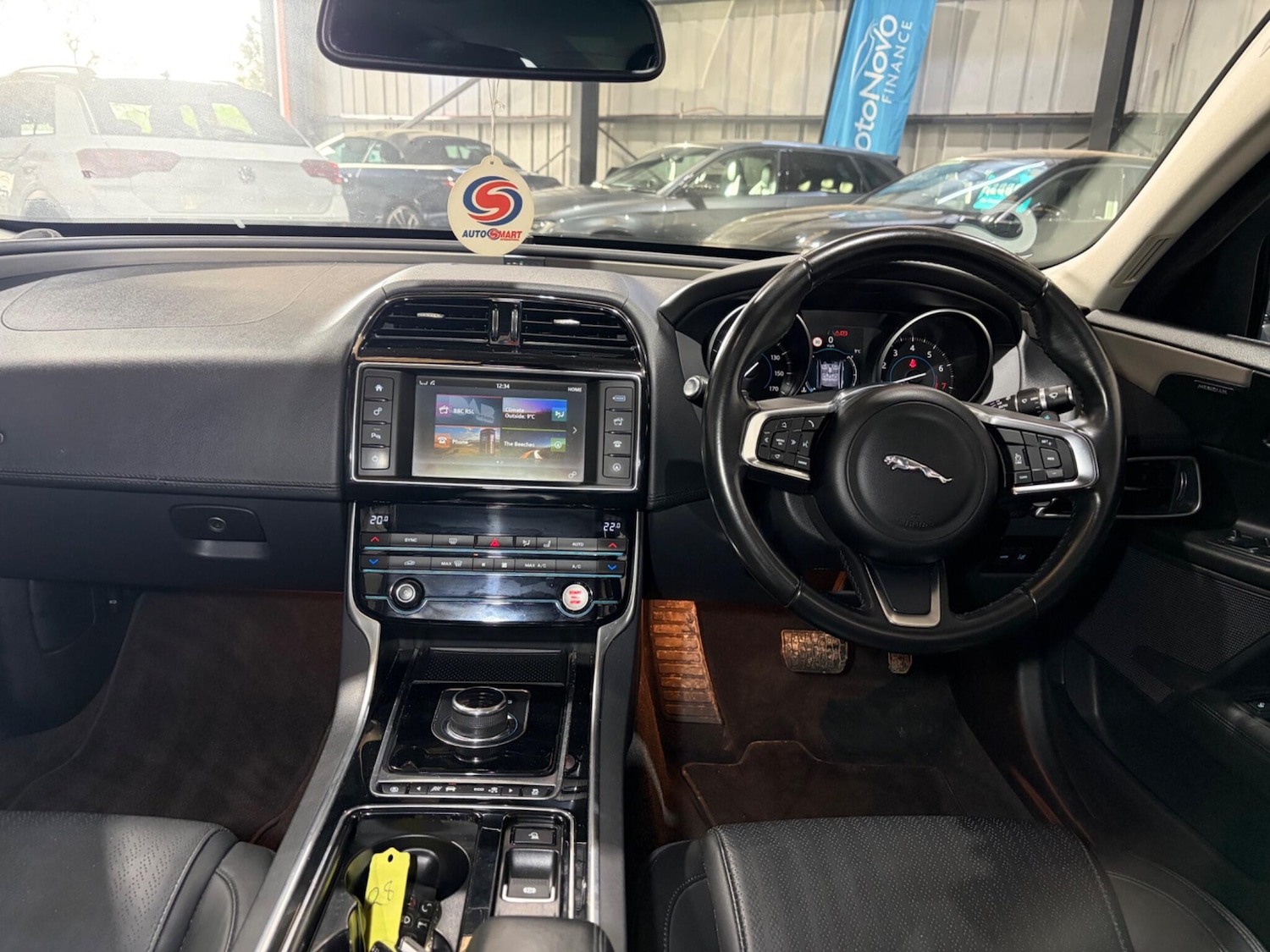 Used Jaguar XE 2018 for sale - 77839629: Photo 14