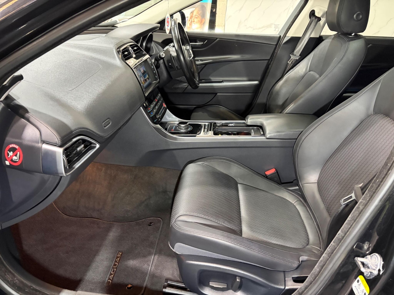 Used Jaguar XE 2018 for sale - 77839629: Photo 17